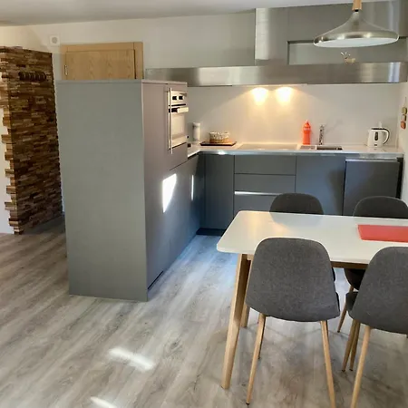 Morgengruss - 3 Min Walk To Train Station, & Quiet *