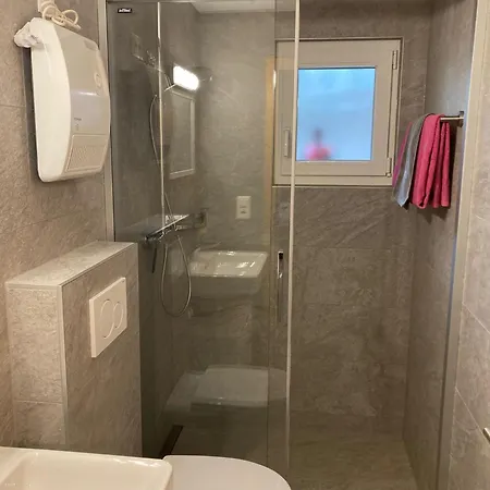 Morgengruss - 3 Min Walk To Train Station, & Quiet